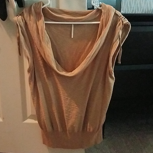 Free People top - Picture 1 of 6